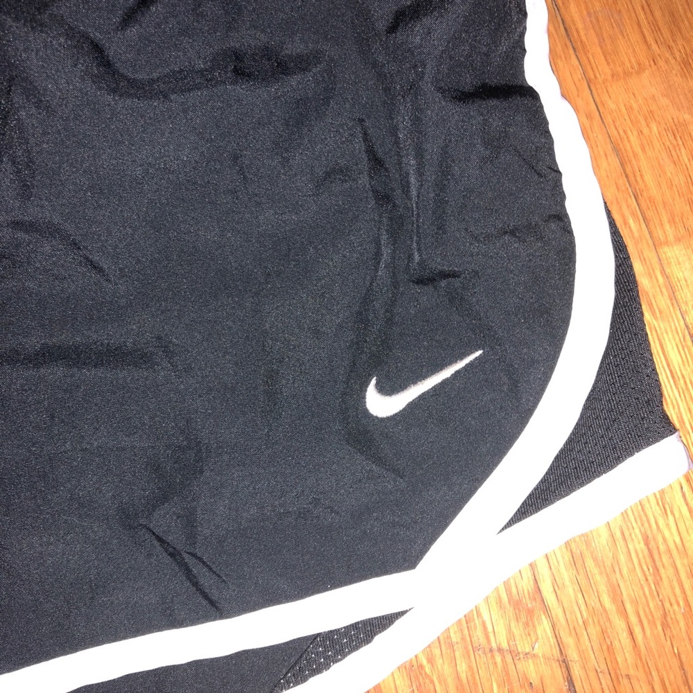 Nike tempo shorts - Picture 2 of 3